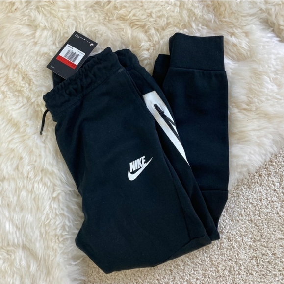 NWT nike big kids tech fleece joggers black - Picture 4 of 7